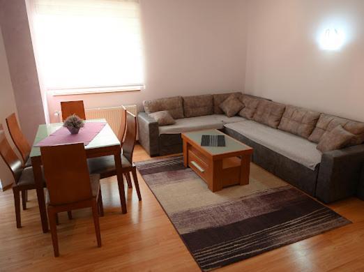Mb Apartments Ягодина Екстер'єр фото